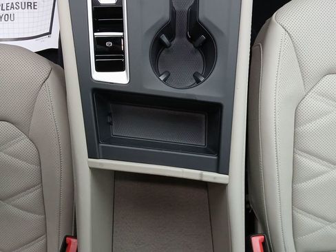 New 2026 Volkswagen Atlas SE image 24