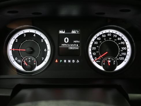 Used 2022 RAM 1500 Tradesman w/ Chrome Plus Package RWD image 27