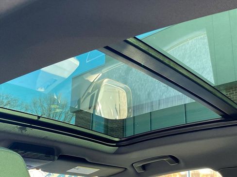 Used 2024 Audi Q4 e-tron Premium Plus w/ Premium Plus image 22