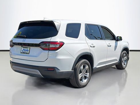 Used 2023 Honda Pilot EX-L image 5