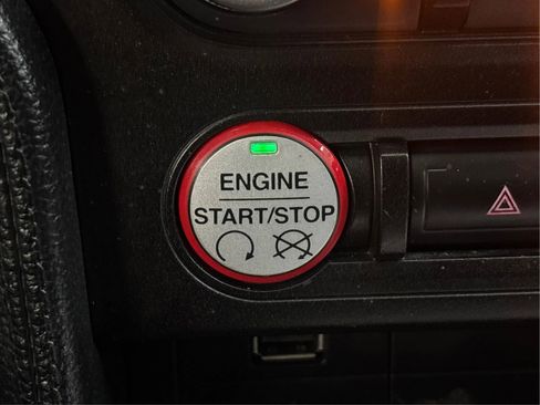 Used 2015 Ford Mustang Coupe RWD image 35