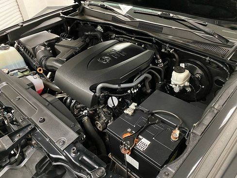 Used 2019 Toyota Tacoma SR5 image 22