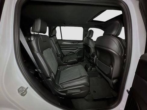New 2025 Jeep Grand Cherokee L Altitude AWD/4WD image 36