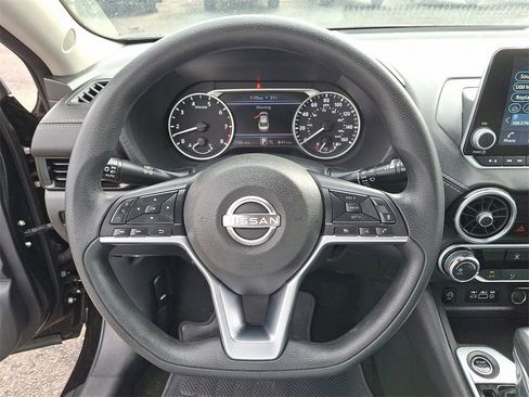 Used 2025 Nissan Sentra SV image 19