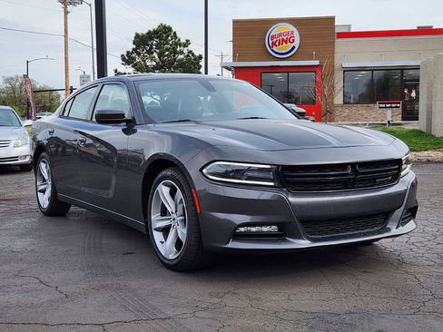 Used 2018 Dodge Charger SXT Plus w/ Quick Order Package 29J RWD image 5