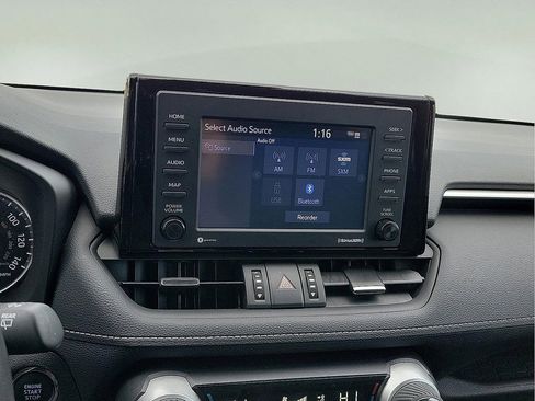 Used 2022 Toyota RAV4 XLE Premium image 14