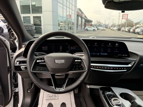 Used 2024 Cadillac Lyriq Tech AWD/4WD image 58