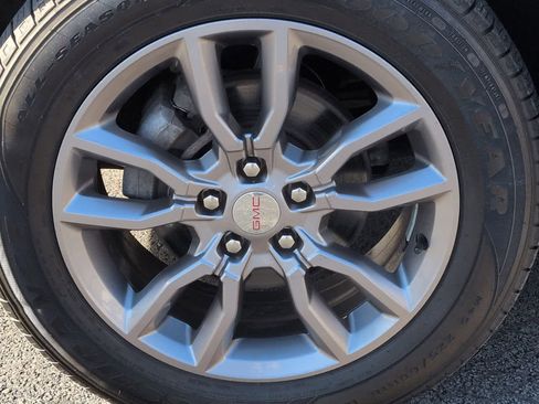 Used 2022 GMC Terrain SLT w/ Infotainment Package II image 14