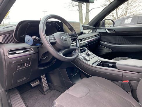 Used 2024 Hyundai Palisade Calligraphy image 9