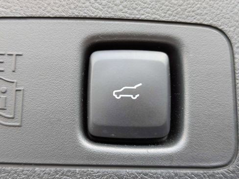 Used 2022 Lincoln Corsair FWD w/ Equipment Group 101A image 8