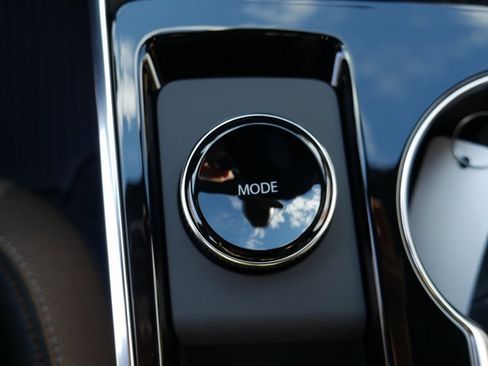 New 2026 Chevrolet Equinox ACTIV w/ Convenience Package III image 19