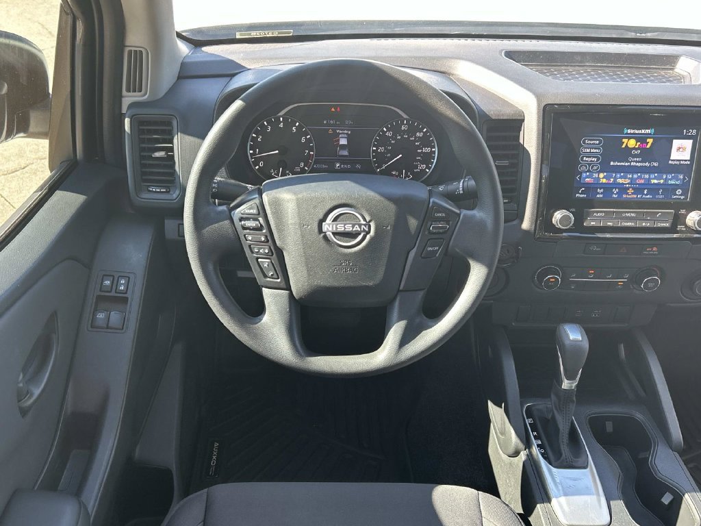 Used 2024 Nissan Frontier S RWD image 10