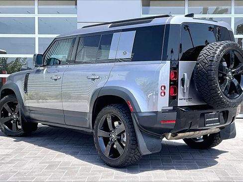 Used 2020 Land Rover Defender 110 HSE image 12