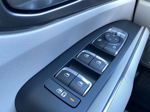 New 2026 Kia Sorento EX w/ EX Premium Package FWD image 11
