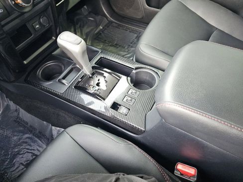 Used 2024 Toyota 4Runner TRD Off-Road Premium w/ Moonroof Package AWD/4WD image 39
