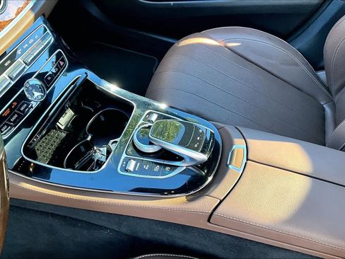 Used 2017 Mercedes-Benz E 400 4MATIC Wagon image 17