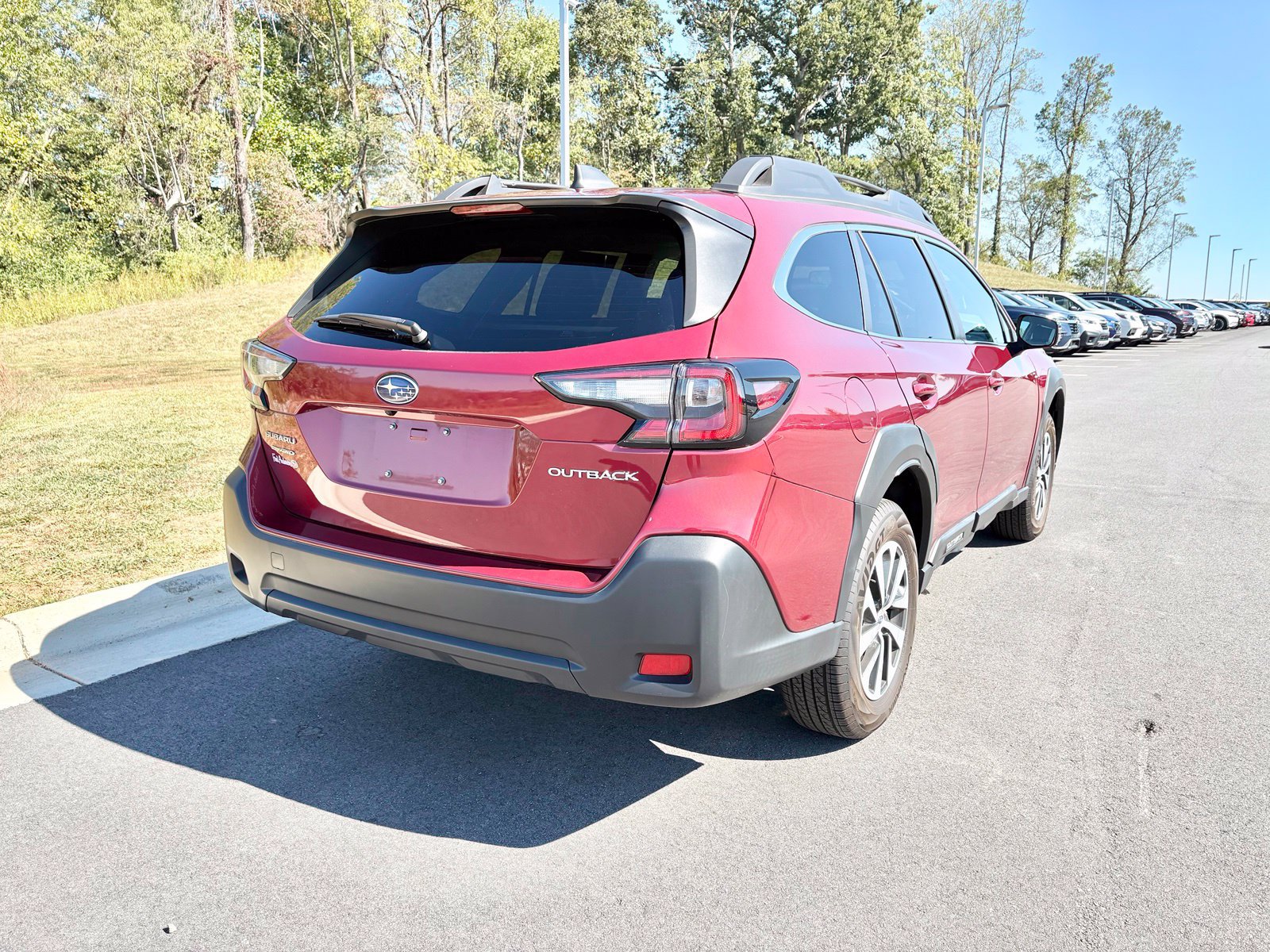 Certified 2024 Subaru Outback Premium AWD/4WD image 9