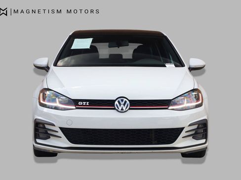 Used 2018 Volkswagen Golf 4-Door FWD image 6