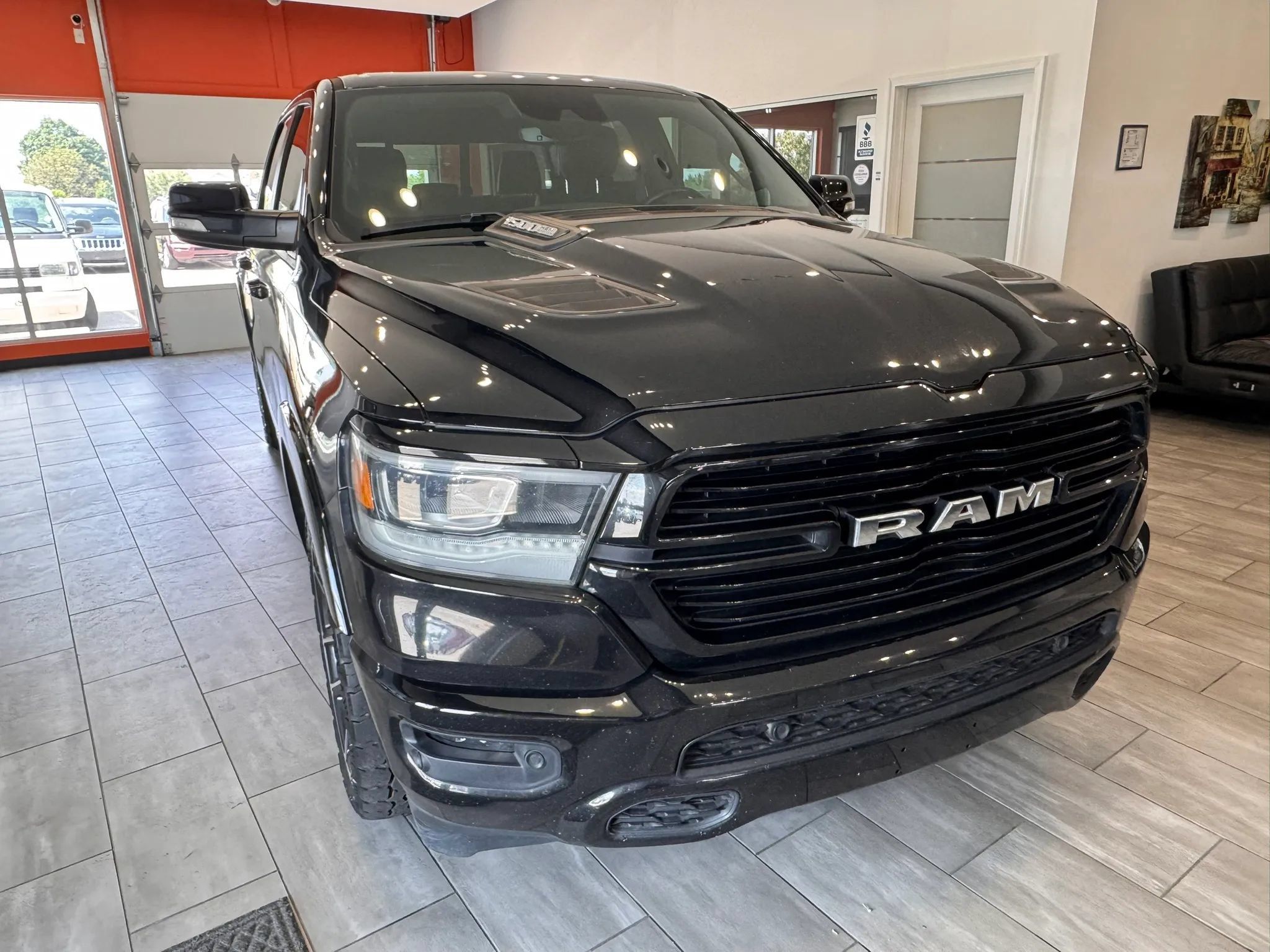 Used 2021 RAM 1500 Laramie AWD/4WD image 6
