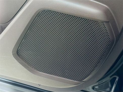 Used 2021 Toyota Highlander XLE image 15