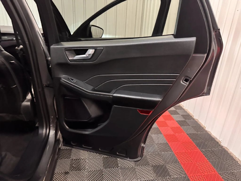 Used 2025 Ford Escape ST-Line w/ Tech Pack #1 AWD/4WD image 44