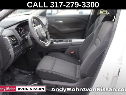 Used 2024 Nissan Rogue SV AWD/4WD image 17