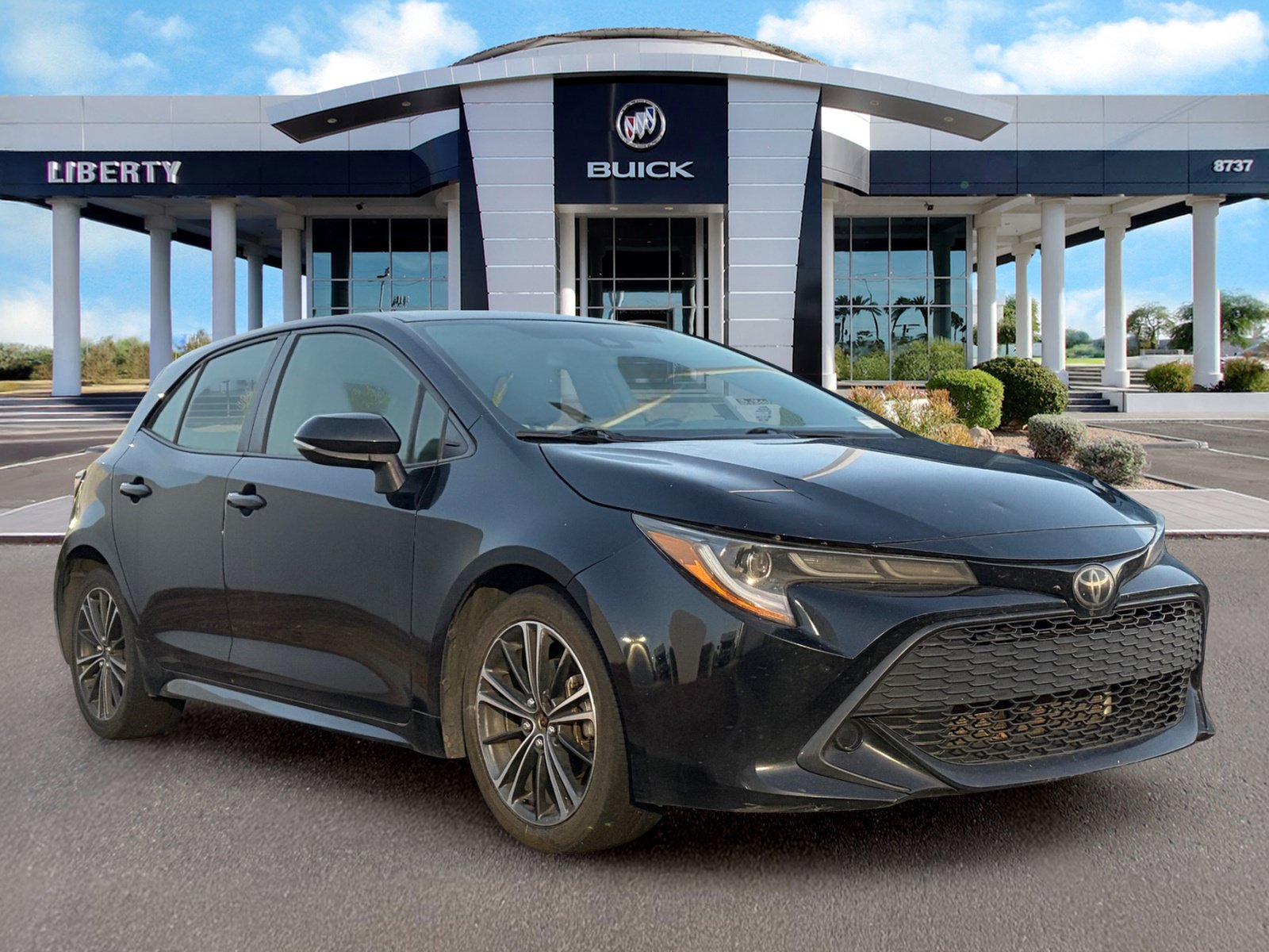 Used 2022 Toyota Corolla SE w/ Carpet Mat Package (TMS) FWD image 2