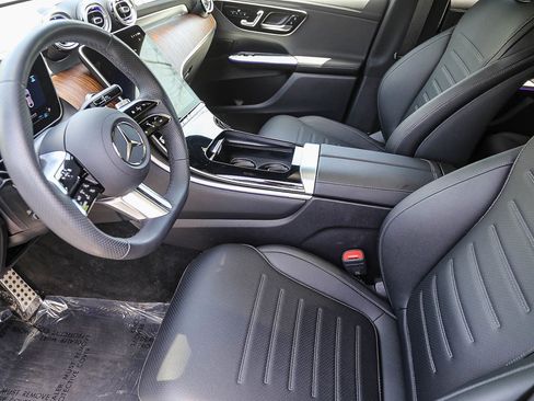 Certified 2025 Mercedes-Benz GLC 300 4MATIC image 17