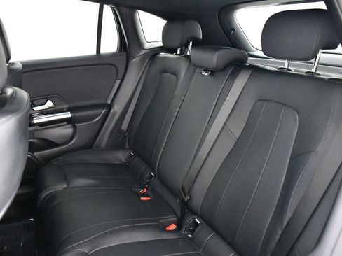 Certified 2025 Mercedes-Benz GLA 250 4MATIC image 21