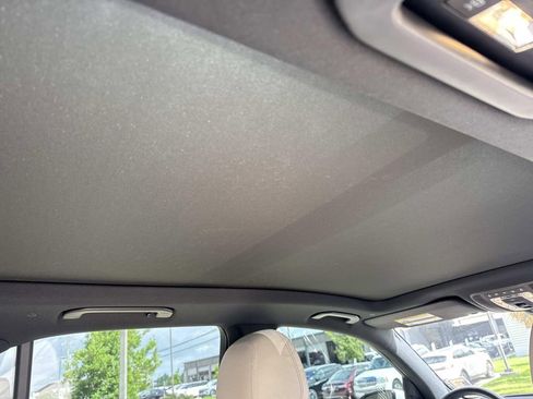 Used 2024 Mercedes-Benz GLE 450 4MATIC image 12