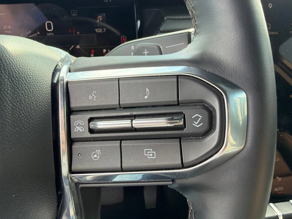Certified 2026 GMC Acadia Elevation w/ Elevation Premium Package AWD/4WD image 26