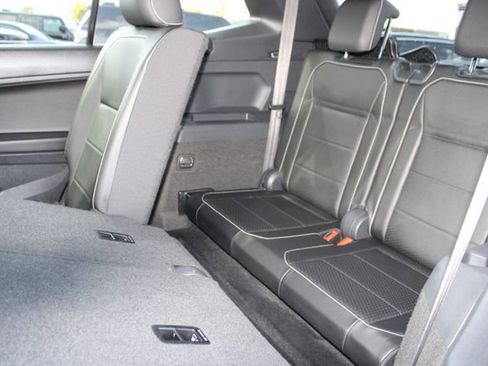 Used 2021 Volkswagen Tiguan SE R-Line FWD image 42