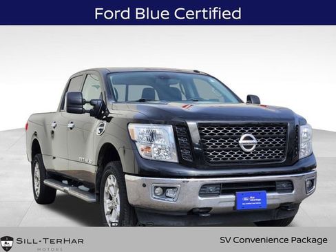 Used 2019 Nissan Titan SV w/ SV Convenience Package image 1
