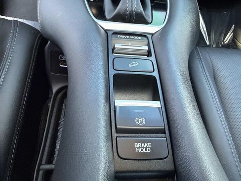 Used 2025 Honda HR-V EX-L image 34