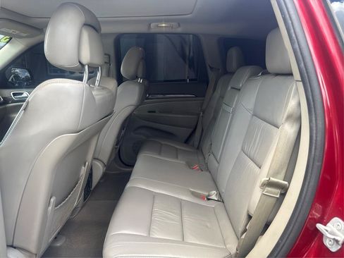 Used 2012 Jeep Grand Cherokee Altitude RWD image 9