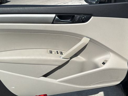 Used 2020 Volkswagen Passat 2.0T SE w/ Sunroof Package FWD image 19
