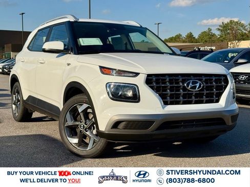 New 2026 Hyundai Venue SEL FWD image 1