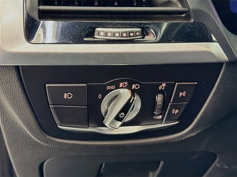 Used 2021 BMW X3 xDrive30i w/ Premium Package image 11