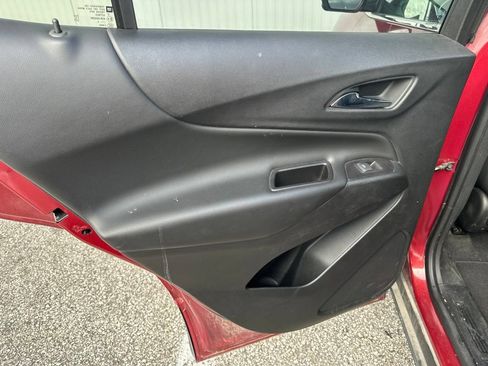 Used 2019 Chevrolet Equinox LT AWD/4WD image 17