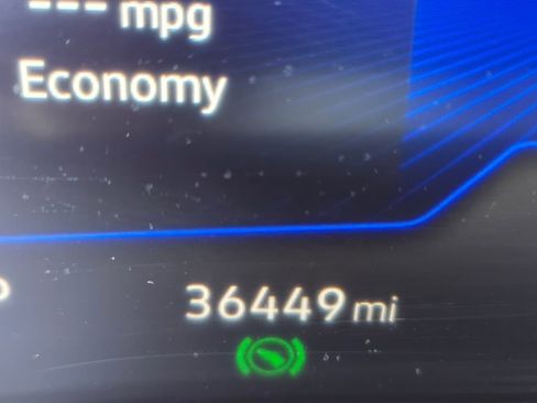 Used 2022 Volkswagen Atlas Cross Sport SE image 27