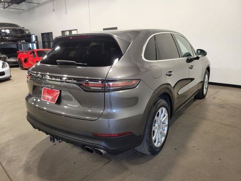Used 2021 Porsche Cayenne S w/ Premium Package Plus image 3