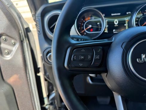 Used 2021 Jeep Wrangler Unlimited Willys image 27