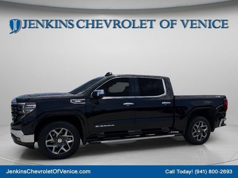 Certified 2023 GMC Sierra 1500 SLT w/ SLT Premium Package AWD/4WD image 10