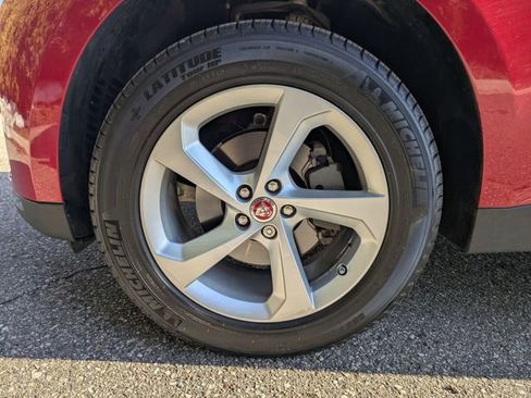 Used 2020 Jaguar F-PACE Premium image 21