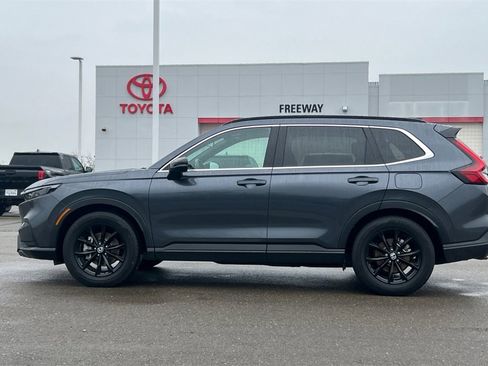 Used 2023 Honda CR-V Sport image 9