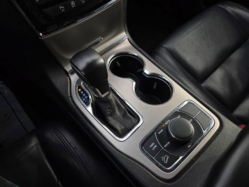 Used 2021 Jeep Grand Cherokee Limited image 26