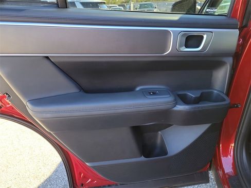 Used 2025 Hyundai Santa Fe SEL image 11