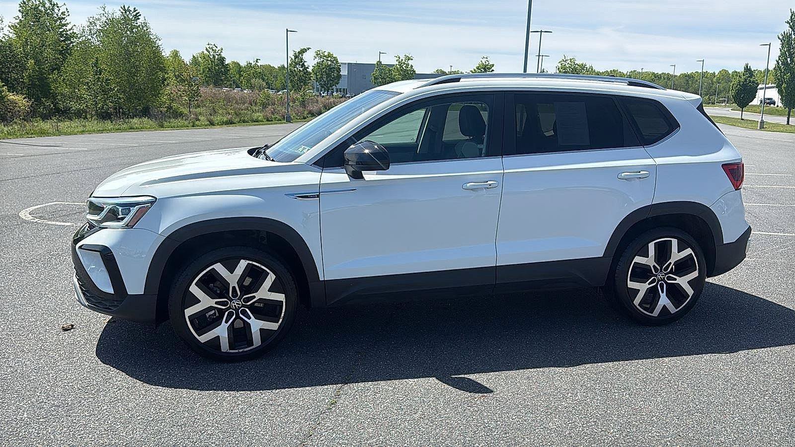 Used 2023 Volkswagen Taos SEL AWD/4WD image 11