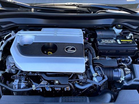 Used 2022 Lexus UX 200 w/ Accessory Package (Z1) FWD image 30