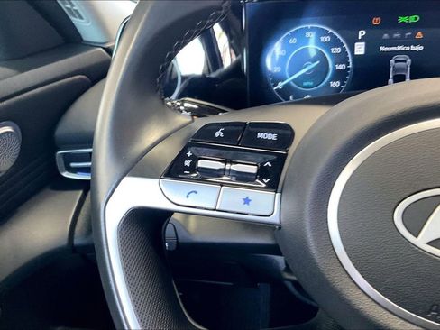 Used 2025 Hyundai Elantra Limited image 8